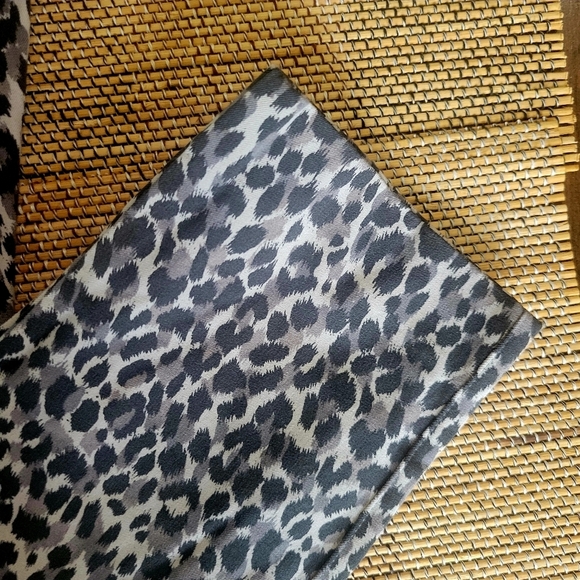 High-Waisted Printed Pixie High Rise Leopard  Pants NWT - Picture 5 of 8